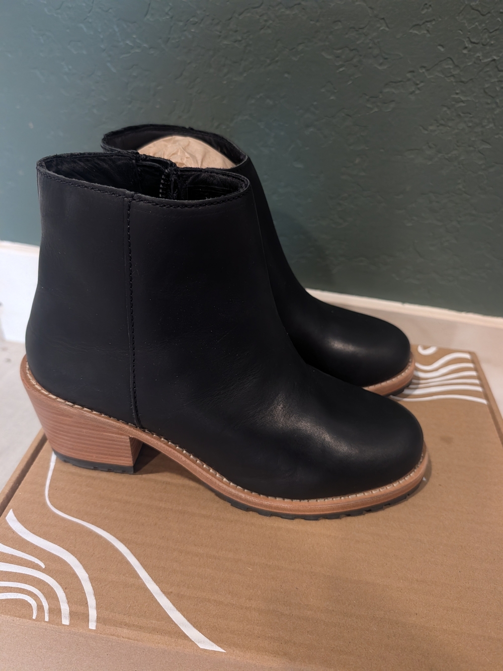 Patina Women's Black Leather Ankle Boots with Wood-Effect Heel